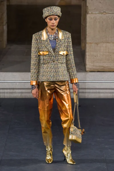 Look 51